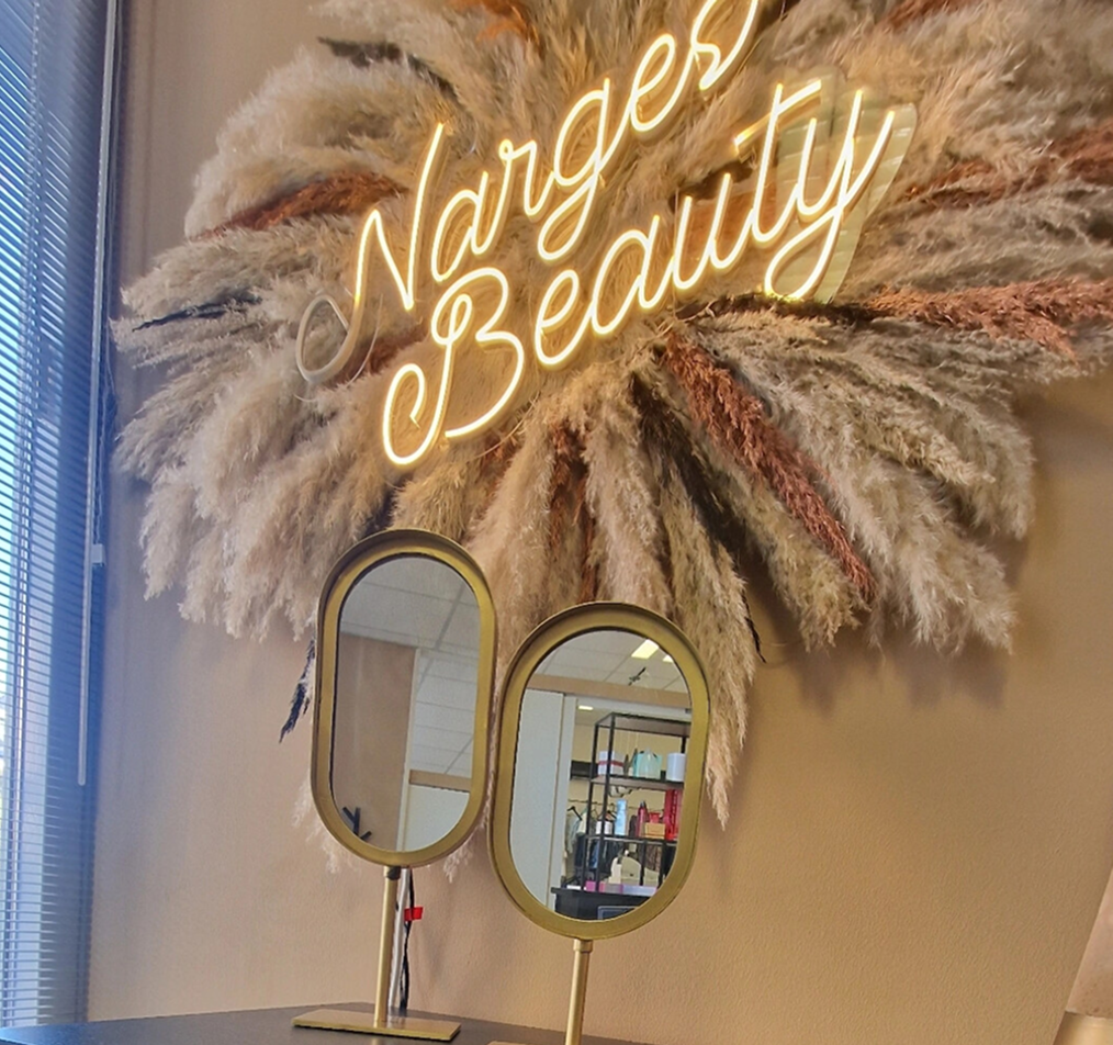 Rustief luxe interieur beauty salon Narges Beauty Groot-Ammers